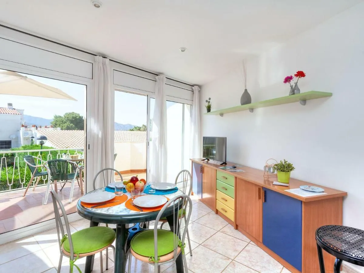 Apartment Palmiers I-6 By Interhome Llanca